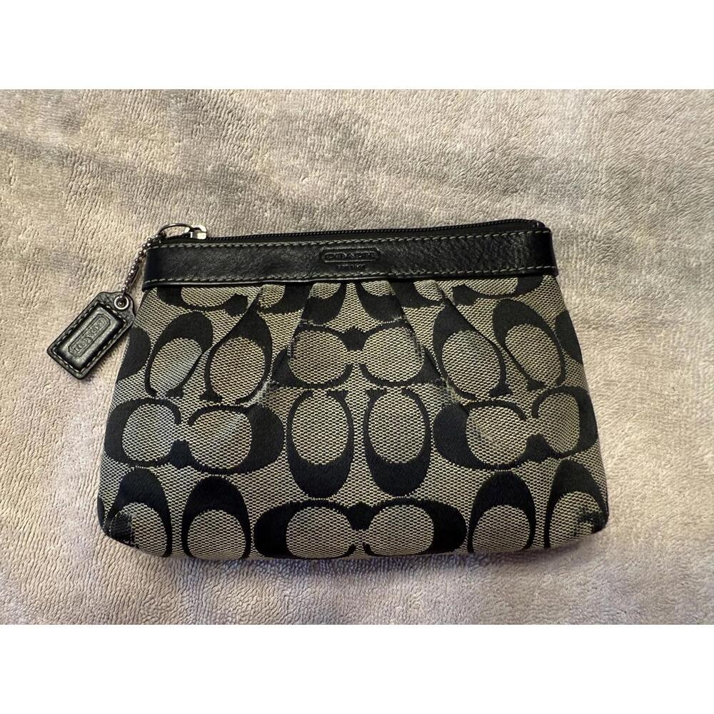 Coach Signature Pattern Wristlet Clutch